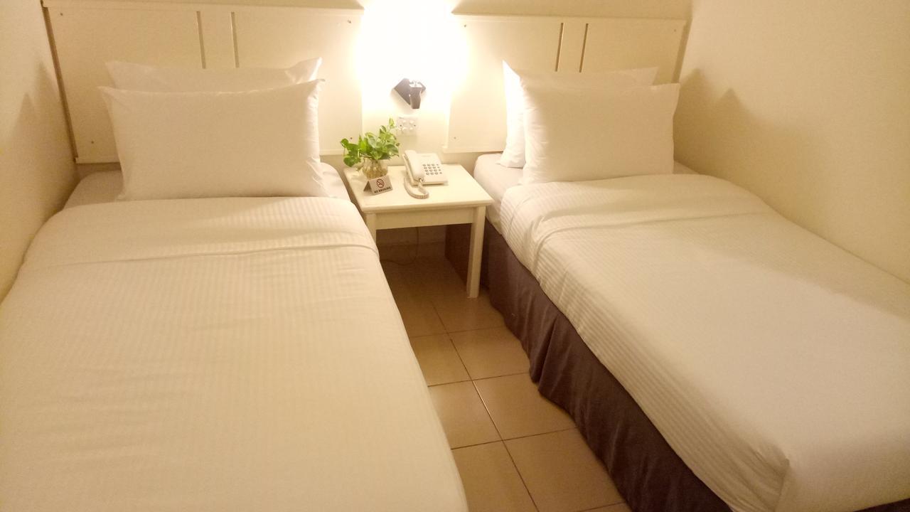 Hotel Sri Sutra - Bandar Sunway 3 Петалинг-Джая Экстерьер фото