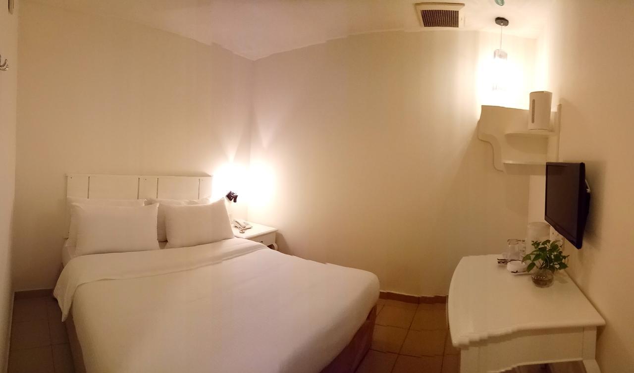 Hotel Sri Sutra - Bandar Sunway 3 Петалинг-Джая Экстерьер фото