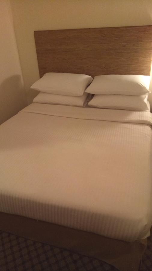 Hotel Sri Sutra - Bandar Sunway 3 Петалинг-Джая Экстерьер фото